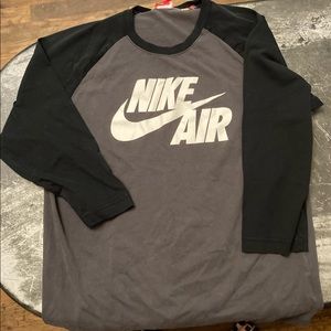 Men’s Nike Air 3/4 length sleeve tshirt. Marked XL size.